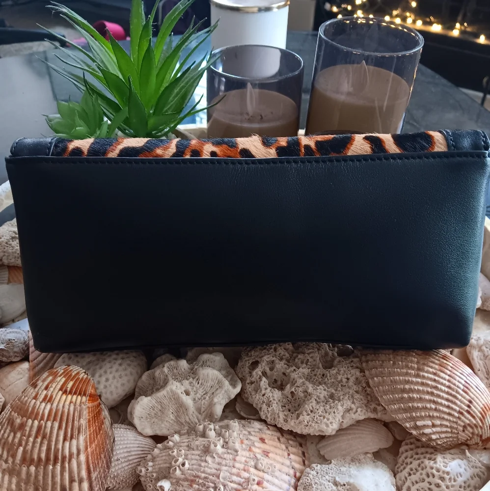 Kate Spade Leopard Calf Hair Clutch EUC - Picture 4 of 9